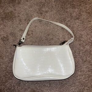 SHEIN White Croc-Embossed Shoulder Bag